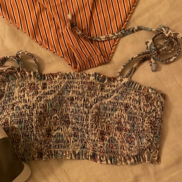 Bikini bundle - Picture 3 of 9